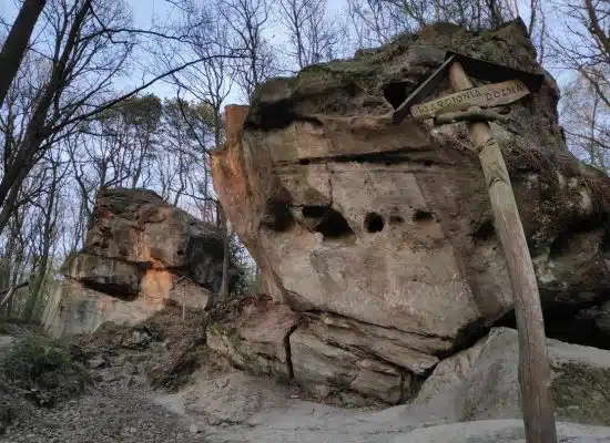 Skały, legendy i geologia - co kryje rezerwat pod Ciężkowicami?